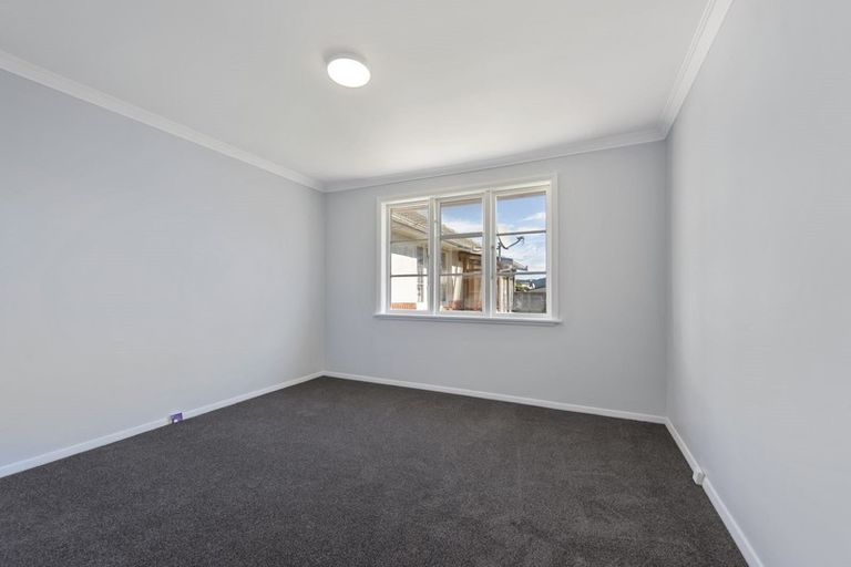 Photo of property in 2 Bush Grove, Trentham, Upper Hutt, 5018
