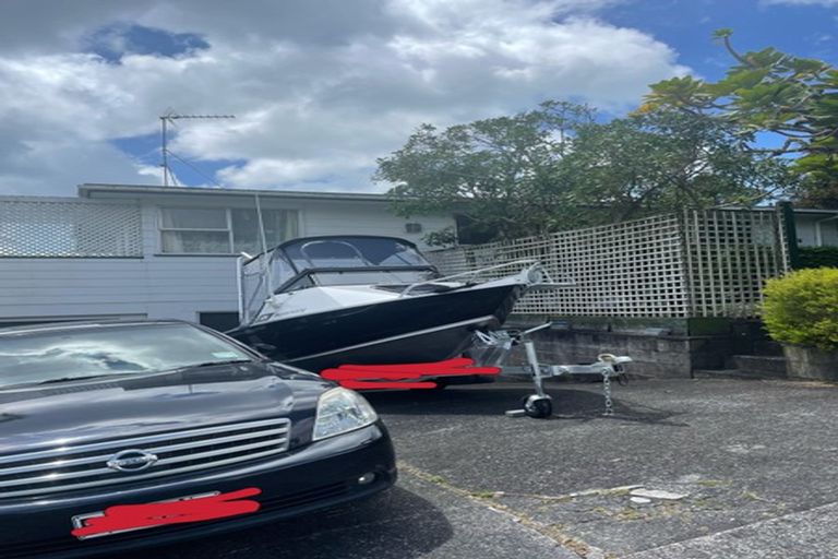 Photo of property in 14 Malters Place, Browns Bay, Auckland, 0630