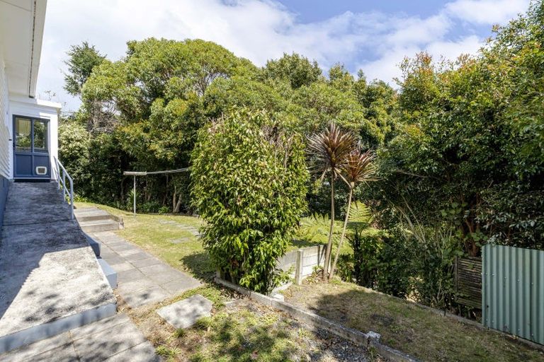 Photo of property in 136a Seaview Road, Westown, New Plymouth, 4310