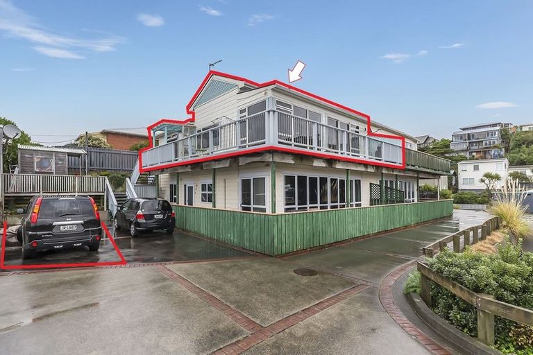 Photo of property in 8 Pari Tai Way, Houghton Bay, Wellington, 6023