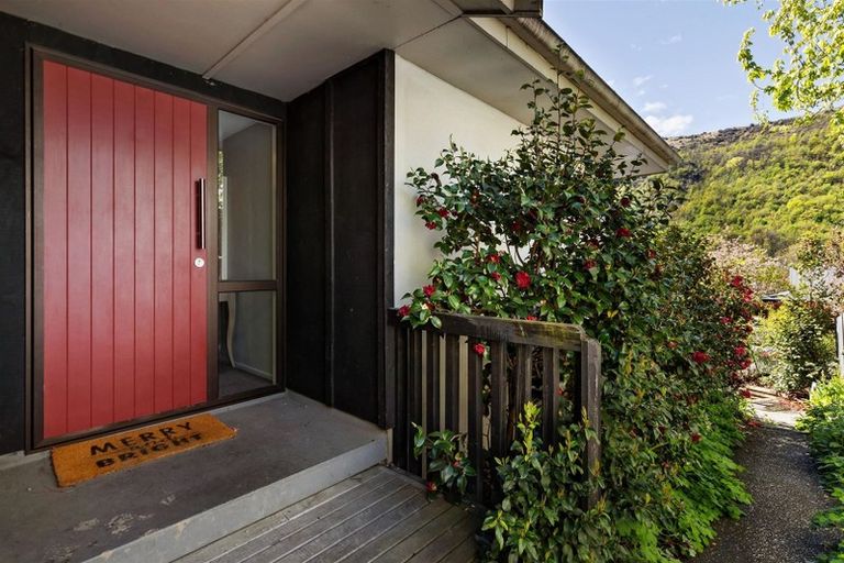 Photo of property in 80 Devon Street, Arrowtown, 9302