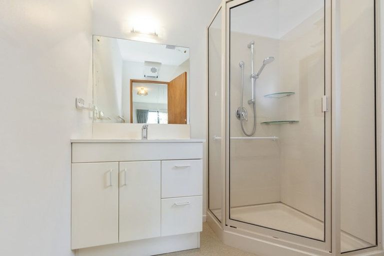 Photo of property in 53b Memorial Avenue, Ilam, Christchurch, 8053