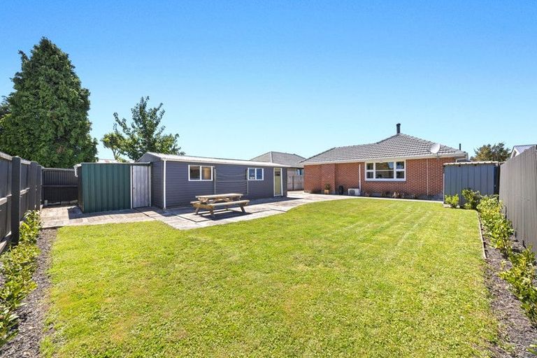 Photo of property in 17 Blankney Street, Hornby, Christchurch, 8042