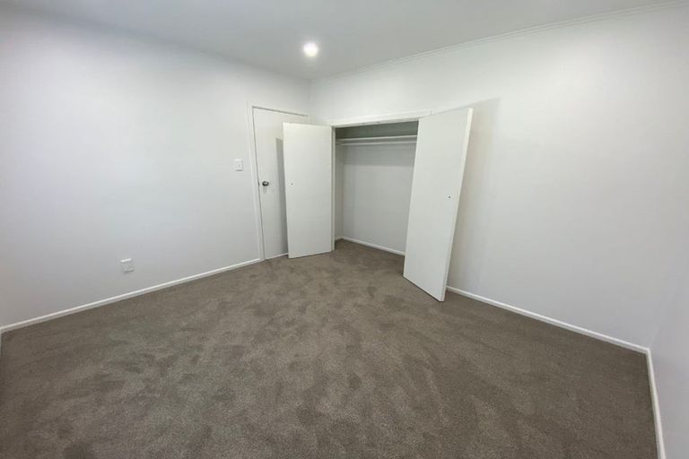 Photo of property in 2/59 Shakespeare Road, Milford, Auckland, 0620