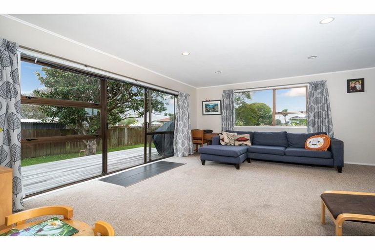 Photo of property in 99 Bruce Mclaren Road, Henderson, Auckland, 0612