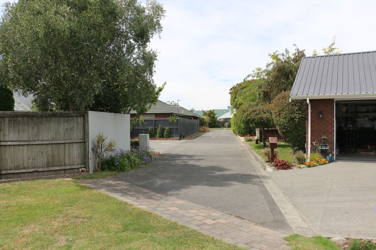Photo of property in 17 Autumn Place, Mairehau, Christchurch, 8052