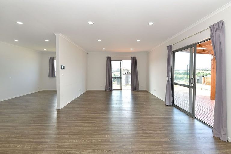 Photo of property in 19 Resolution Drive, Gulf Harbour, Whangaparaoa, 0930