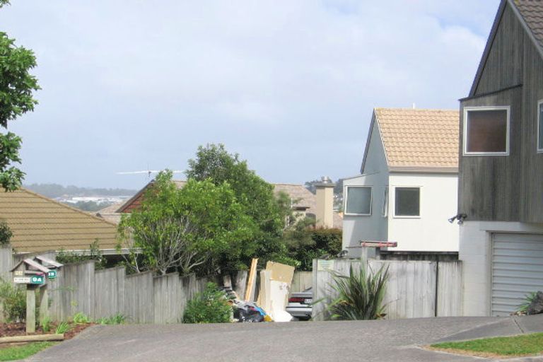 Photo of property in 1/9 Arirang Rise, Pinehill, Auckland, 0632