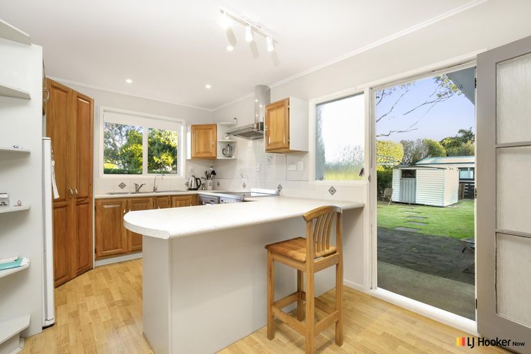 Photo of property in 18 Waterlea Avenue, Mangere Bridge, Auckland, 2022