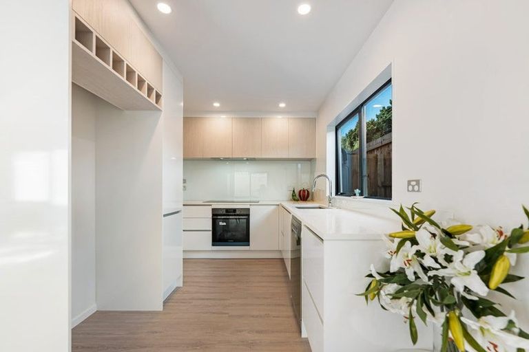Photo of property in 15c Renata Crescent, Te Atatu Peninsula, Auckland, 0610