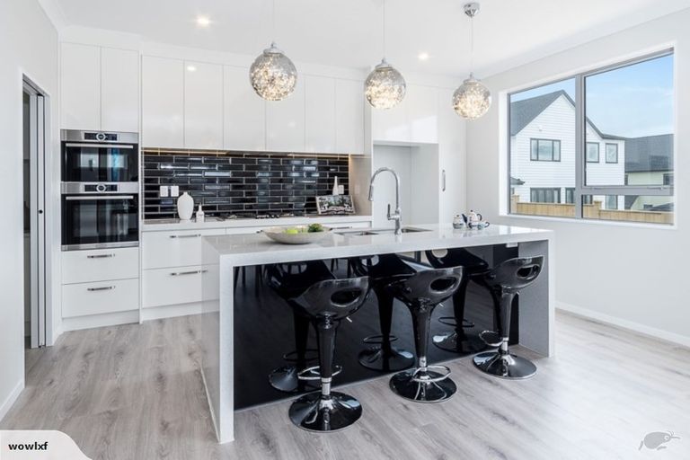 Photo of property in 9 Takurua Terrace, Orewa, 0931