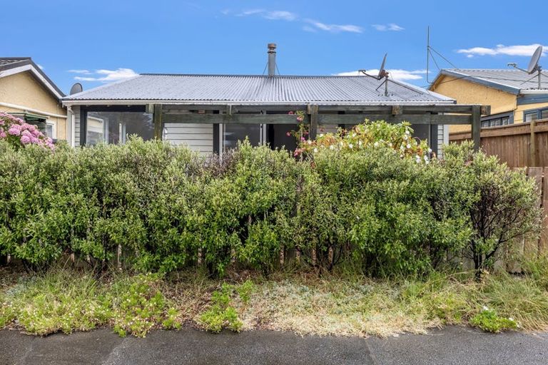 Photo of property in 5 Seafront Road, Castlecliff, Whanganui, 4501