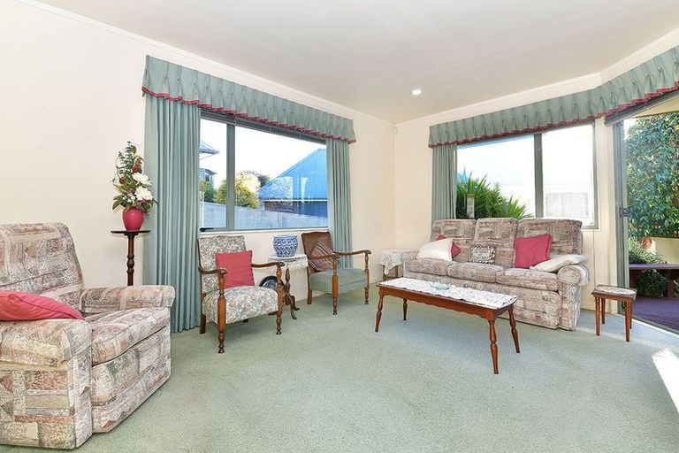 Photo of property in 4/848 Whangaparaoa Road, Manly, Whangaparaoa, 0930