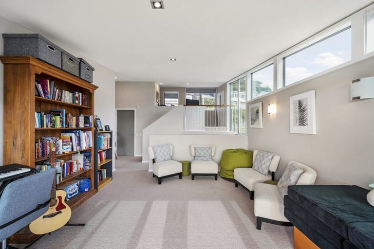 Photo of property in 36 Mantell Street, Seatoun, Wellington, 6022