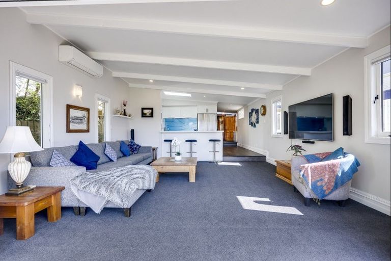 Photo of property in 11 Nelson Crescent, Napier South, Napier, 4110