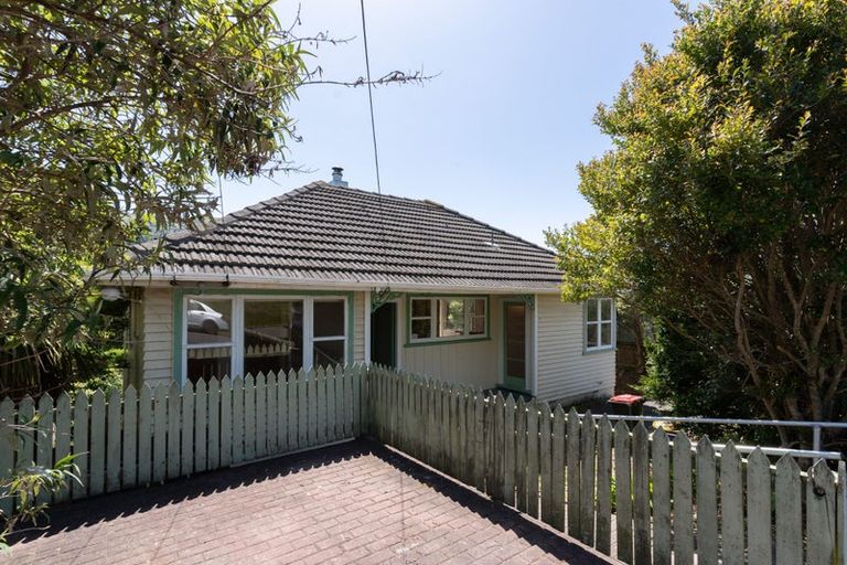 Photo of property in 45 Handyside Street, Tawa, Wellington, 5028