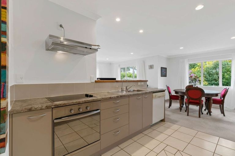 Photo of property in 15 Cabeleigh Drive, Helensville, 0800