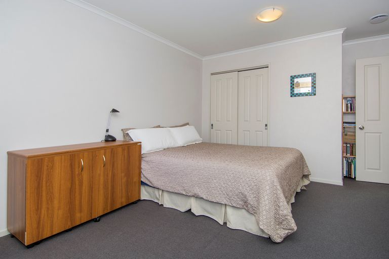 Photo of property in 2 Waterside Drive, Pyes Pa, Tauranga, 3112