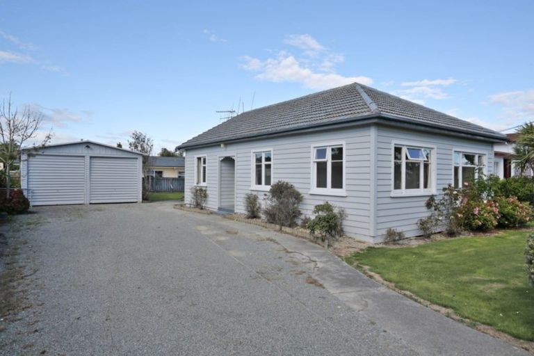 Photo of property in 11 Grange Street, Winton, 9720