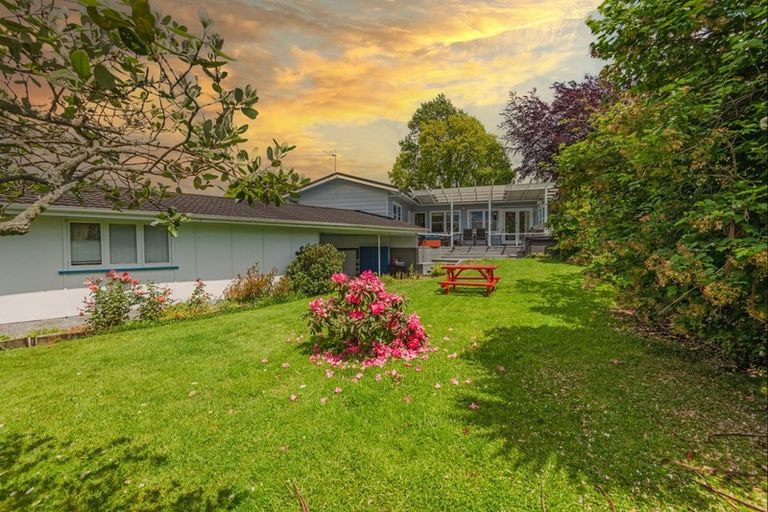 Photo of property in 33 Lincoln Terrace, Hokowhitu, Palmerston North, 4410