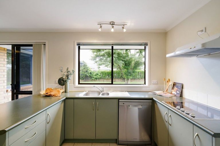 Photo of property in 12 Miers Glade, Rototuna North, Hamilton, 3210