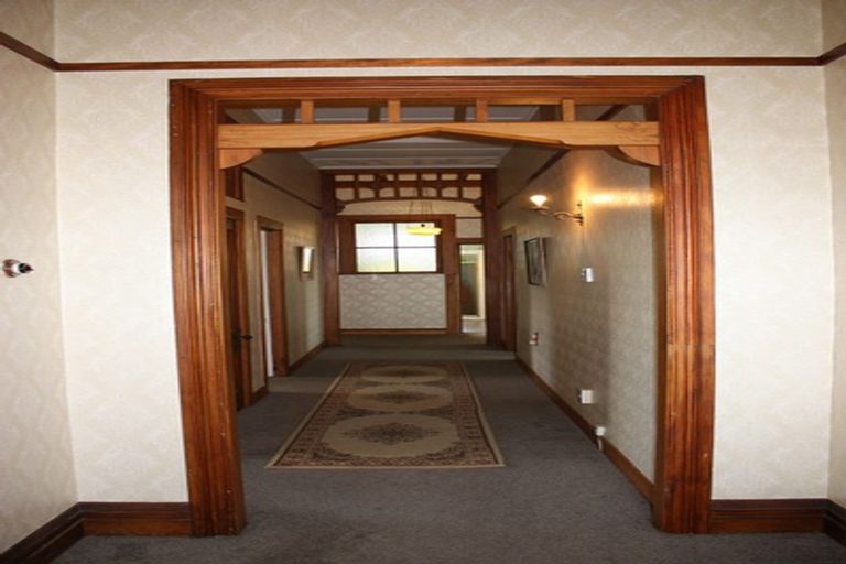 Photo of property in 1 Allan Street, Dannevirke, 4930