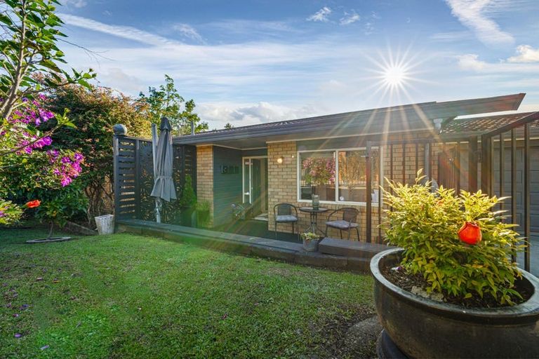 Photo of property in 129b Parrs Cross Road, Glen Eden, Auckland, 0612