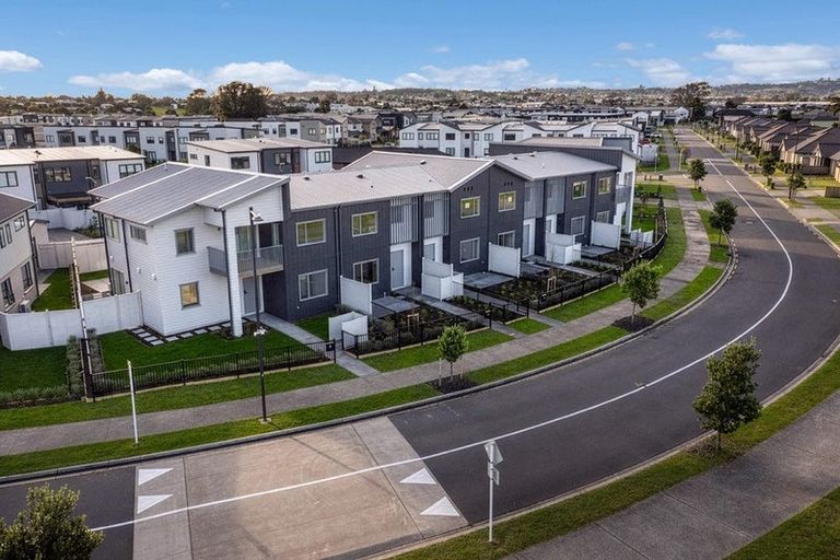 Photo of property in 101 Waituarua Drive, Takanini, Auckland, 2112