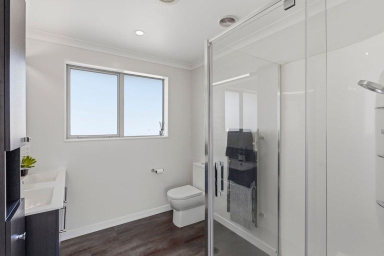 Photo of property in 11 Taranui Way, Paraparaumu Beach, Paraparaumu, 5032