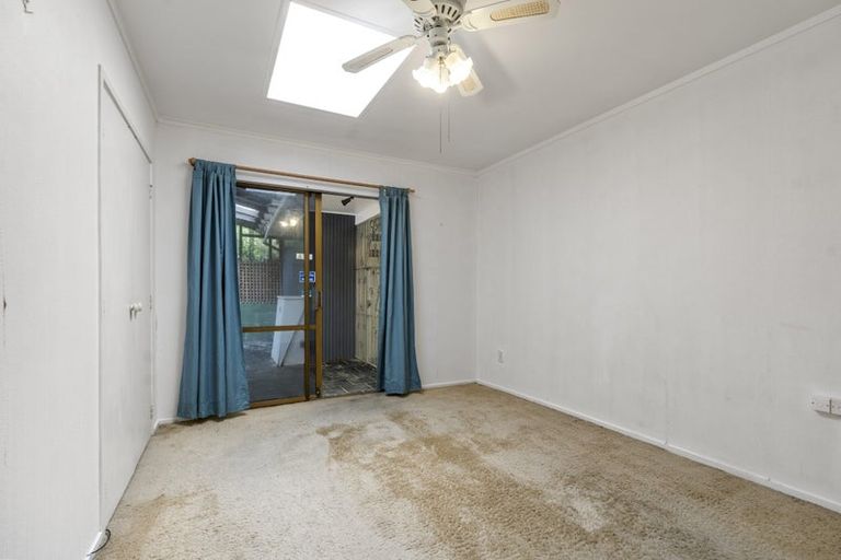 Photo of property in 41 Mappin Place, Chatswood, Auckland, 0626