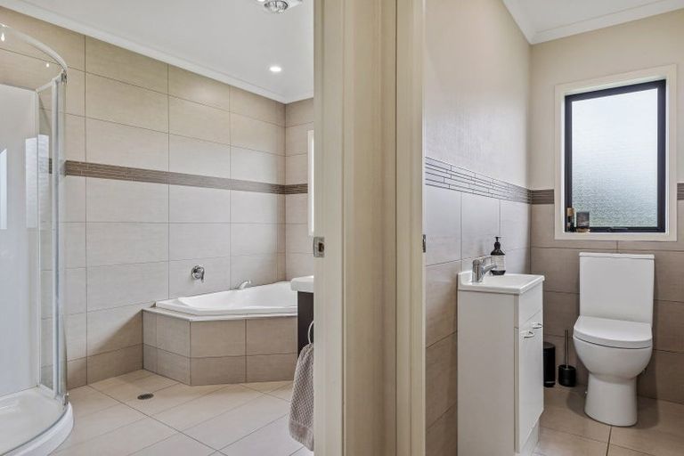 Photo of property in 37 Tawera Road, Mangatainoka, Pahiatua, 4982