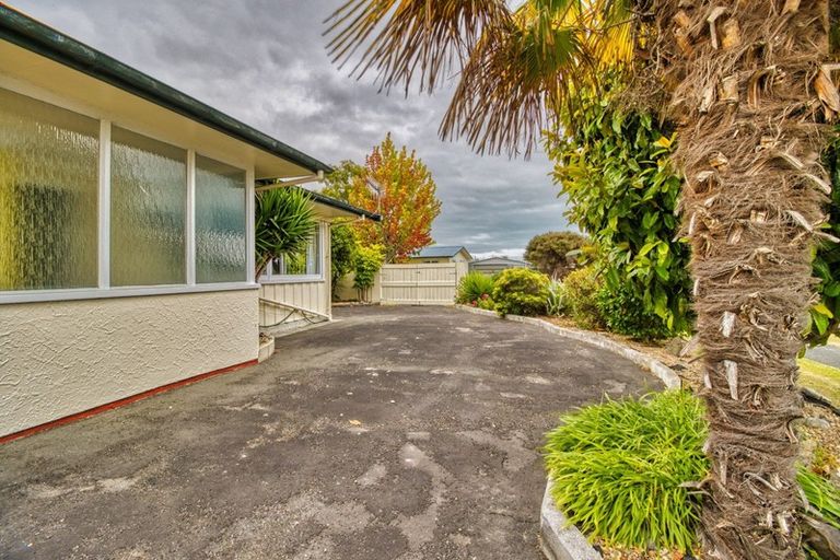 Photo of property in 2 Bennett Place, Onekawa, Napier, 4110