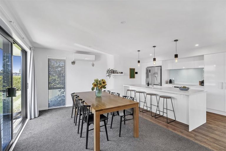 Photo of property in 6 Fry Place, Rolleston, 7614