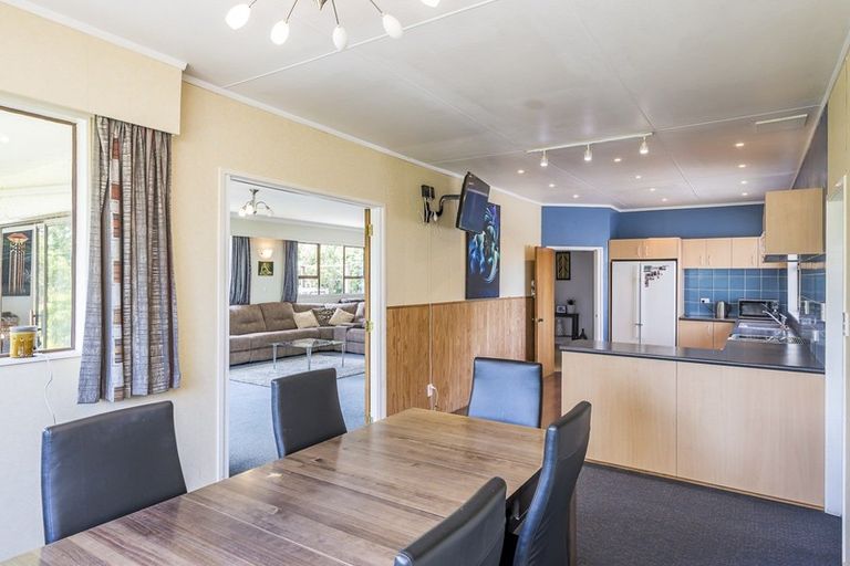 Photo of property in 531 Kawiu Road, Levin, 5572