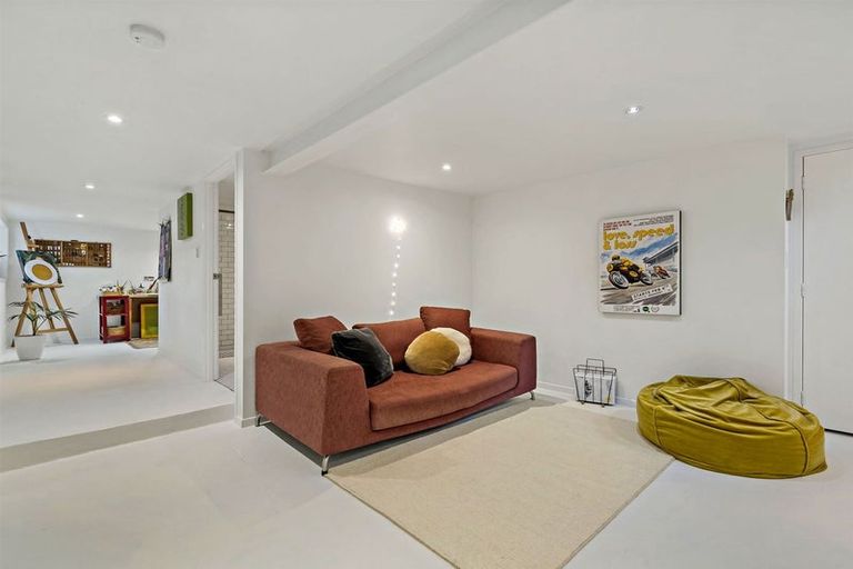 Photo of property in 119 Matipo Road, Te Atatu Peninsula, Auckland, 0610