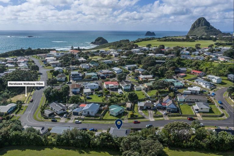 Photo of property in 37 Herekawe Drive, Spotswood, New Plymouth, 4310