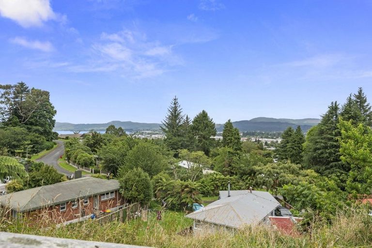 Photo of property in 5 Edward Street, Western Heights, Rotorua, 3015
