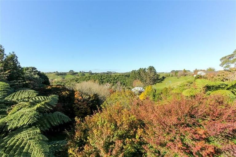 Photo of property in 373 Mangorei Road, Merrilands, New Plymouth, 4312