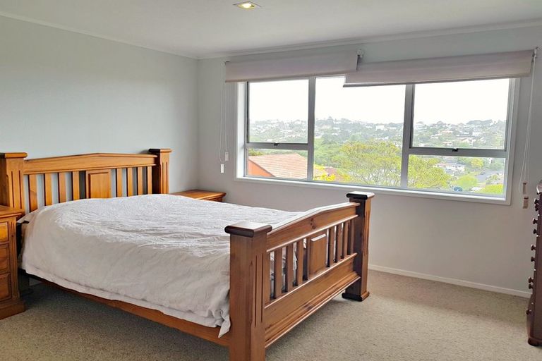 Photo of property in 1/51 Shanaway Rise, Hillcrest, Auckland, 0627