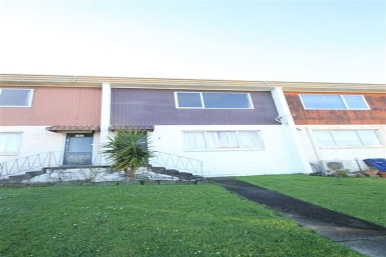 Photo of property in 1/78 West Coast Road, Glen Eden, Auckland, 0602