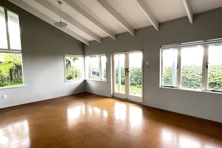 Photo of property in 20 Ngataringa Road, Devonport, Auckland, 0624