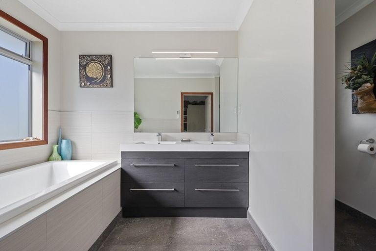 Photo of property in 28/500 Kinloch Road, Kinloch, Taupo, 3377