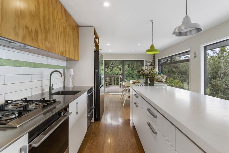 Photo of property in 2/106 Island Bay Road, Beach Haven, Auckland, 0626