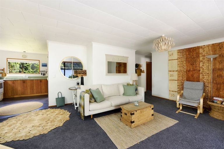 Photo of property in 19 Kamahi Road, Tennyson Inlet, 7195