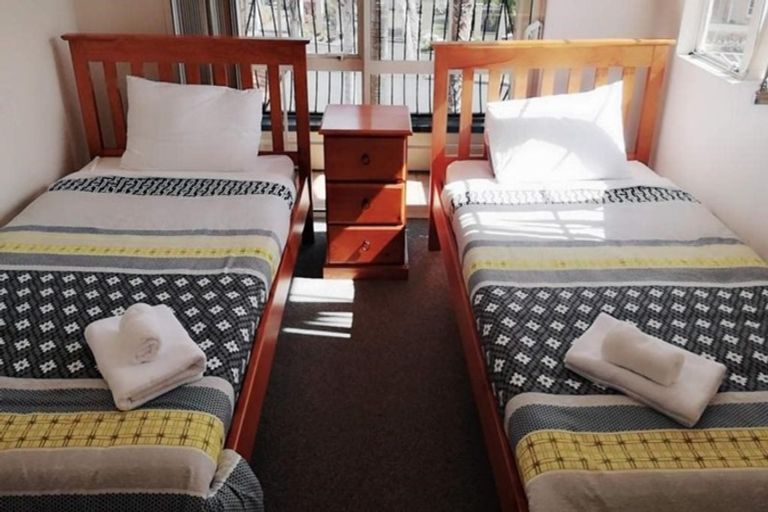 Photo of property in 22 Anaheim Boulevard, Shamrock Park, Auckland, 2016