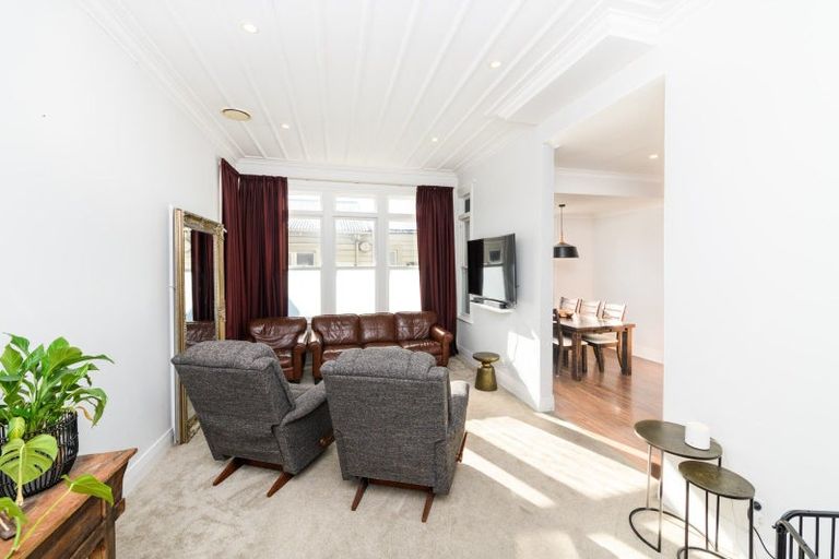 Photo of property in 84 Featherston Street, Takaro, Palmerston North, 4412