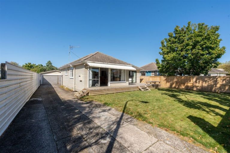 Photo of property in 42 Montgomery Crescent, Bader, Hamilton, 3206