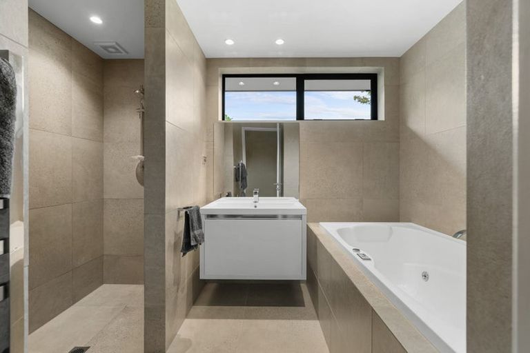 Photo of property in 43a Bowenvale Avenue, Cashmere, Christchurch, 8022