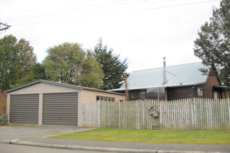 Photo of property in 13 Mckerrow Street, Te Anau, 9600