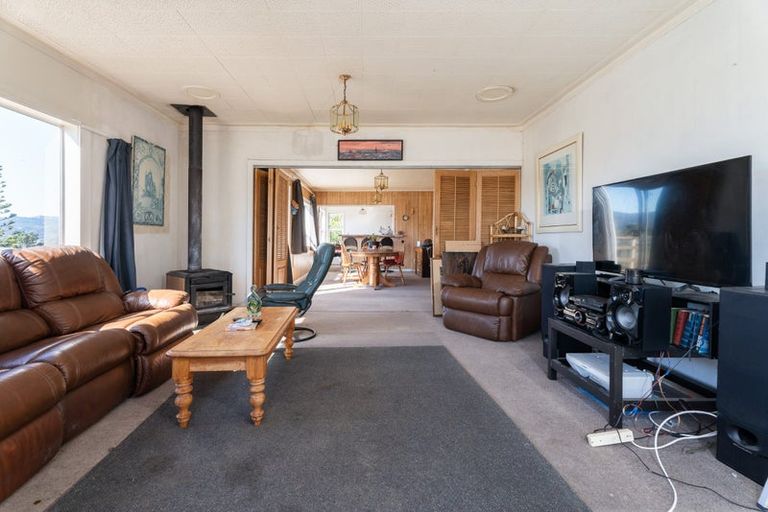 Photo of property in 19 Bayview Road, Paremata, Porirua, 5024